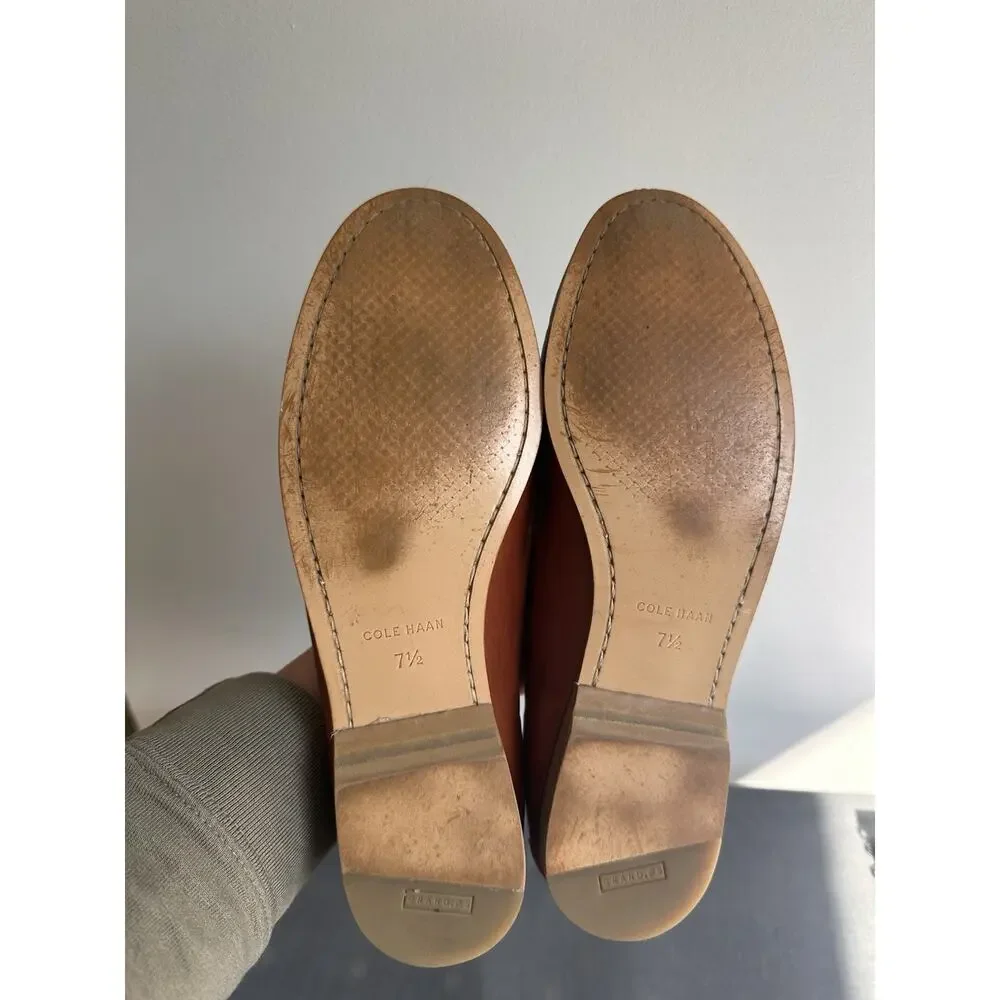 Cole Haan Women’s 7.5B Two Tone Loafer Slip On Cream Brown Faux Leather Upper